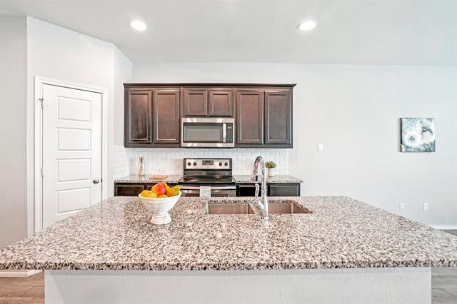 Foto del edificio - 9000 HUXLEY Dr