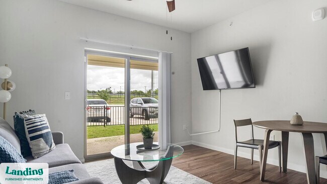 Building Photo - 1601 S Heatherwilde Blvd