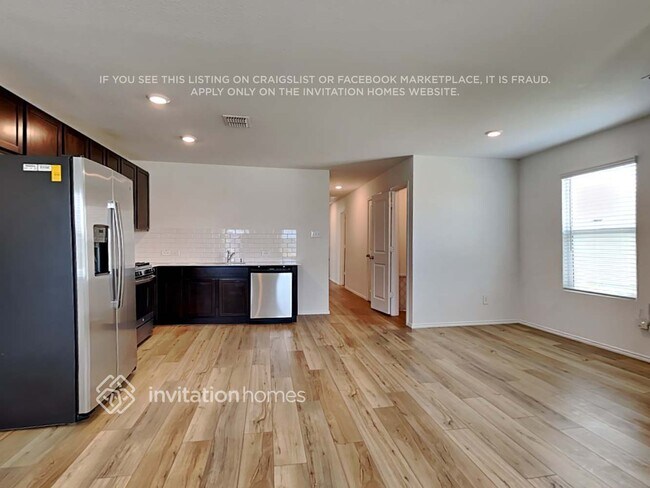 Foto del edificio - 3203 Crestone Dr
