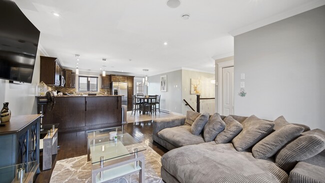 Building Photo - 105 Great Eastern Avenue