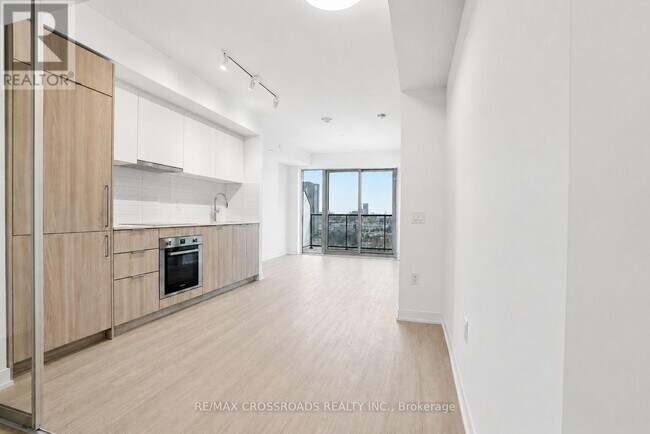 Building Photo - 15 David Salomon Drive