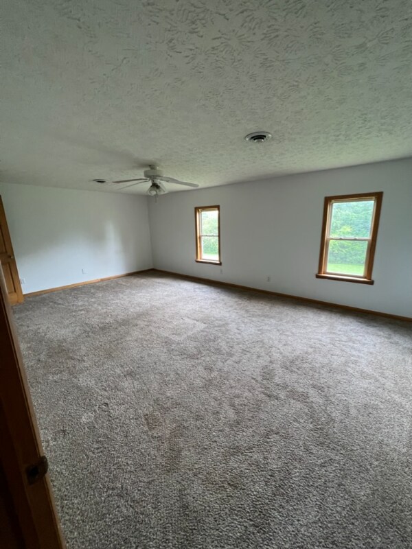 Building Photo - 493 Brookside Dr