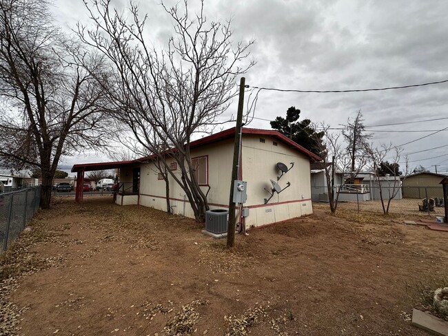 Building Photo - 2 Bedroom 2 Bathroom Mobile Home