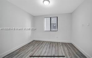 Foto del edificio - 859 E 24th St