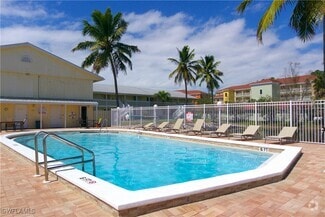 Building Photo - 4603 Bayshore Dr