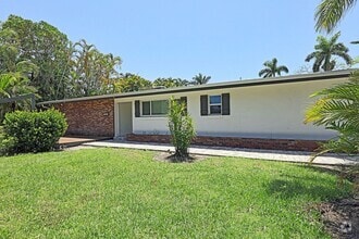 Building Photo - 1352 Shadow Ln