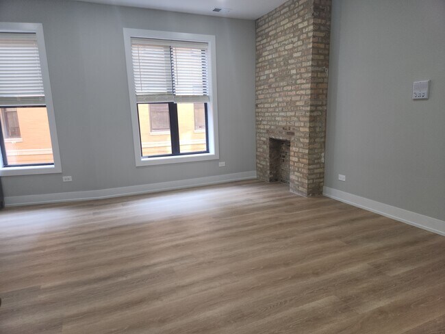 Foto del edificio - 440 W Belden Ave