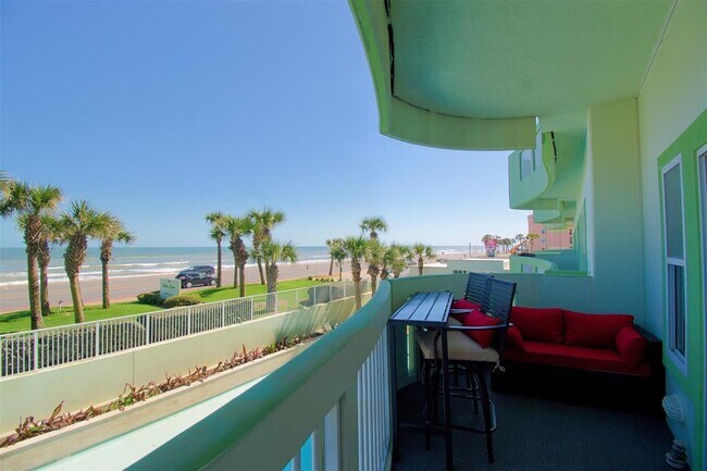 Building Photo - 9420 Seawall Blvd