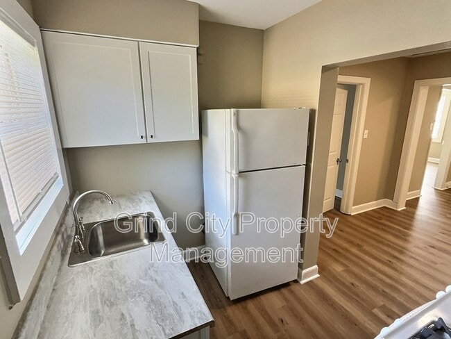 Foto del edificio - 1065 N Holmes St