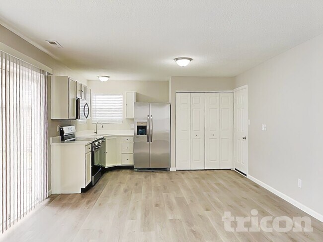 Foto del edificio - 824 Daybreak Dr