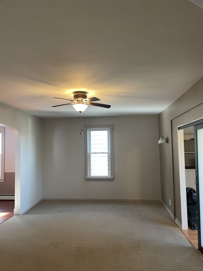 Living room - 106 Northwood Ave