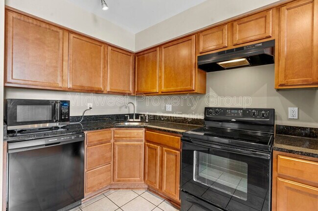 Building Photo - 4244 Chouteau Ave