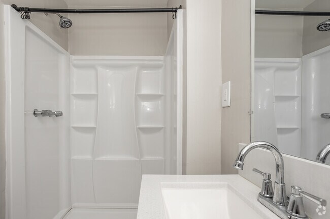 3 habitaciones, 2 baños - 1372 pies cuadrados - Baño principal - 12236 Manor Dr.
