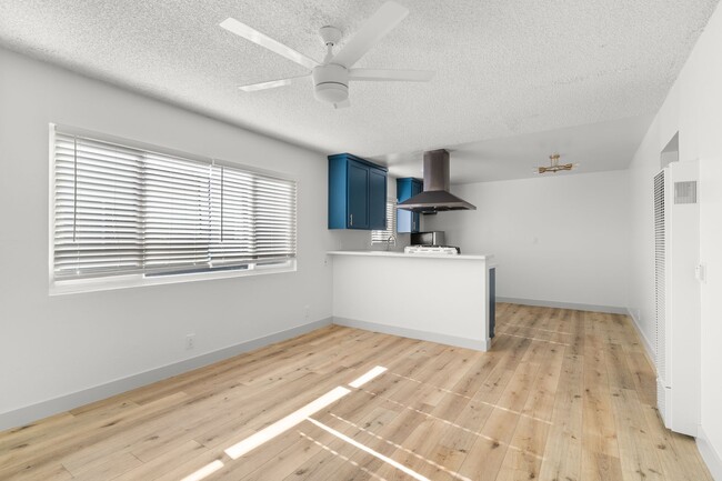 Building Photo - 1431 Obispo Ave