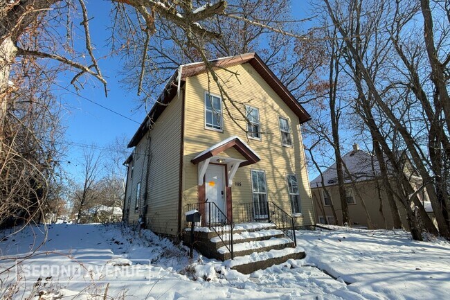 Foto del edificio - 1115 Oneida Ave