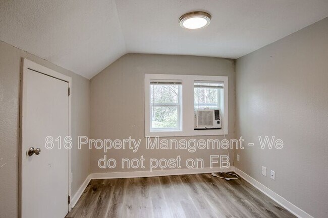 Foto del edificio - 708 S Logan Ave
