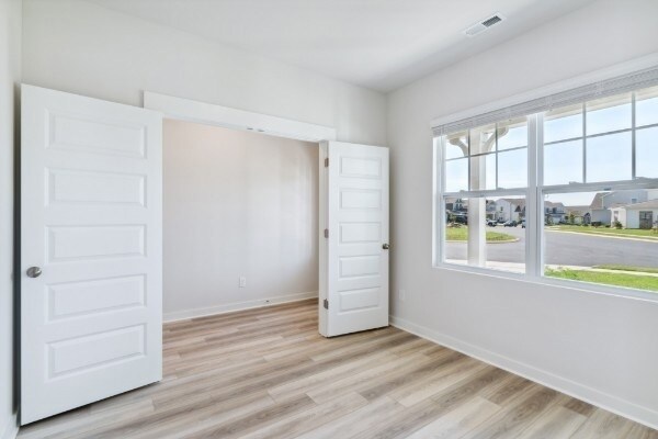 Foto del edificio - 1037 Ewell Farm Dr