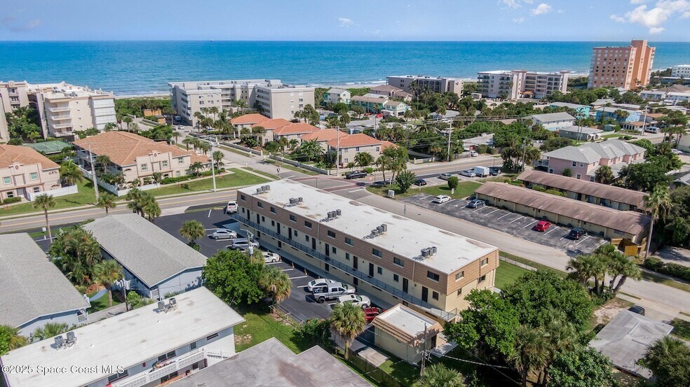 Foto principal - 7101 Ridgewood Ave