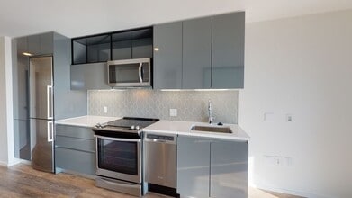 Interior Photo - 345 Harrison