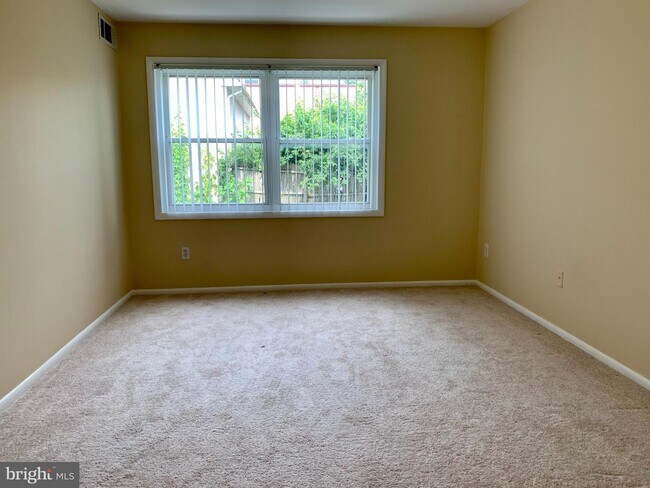 Foto del edificio - 9808 47th Pl