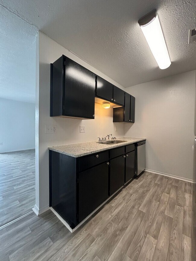 745 Brett Cir Unit Nixa Apartments, Nixa, MO 65714 Room for Rent in