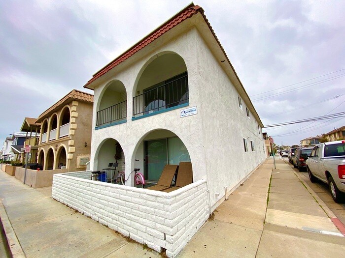 Primary Photo - Balboa Peninsula 3 bed / 2 bath Rental
