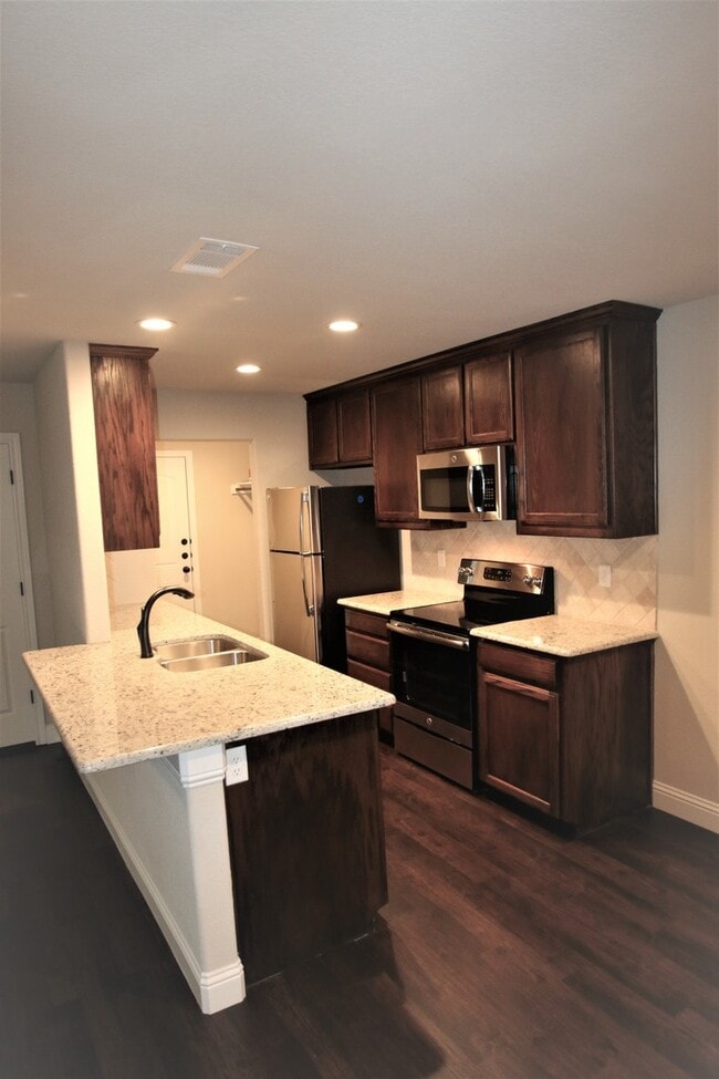 Building Photo - 8145-8147 Arbor