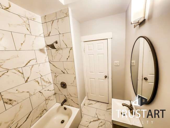 Building Photo - 3 bedroom house in Northeast Philadelphia