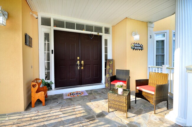 Foto del edificio - 3 Maplecrest Ln