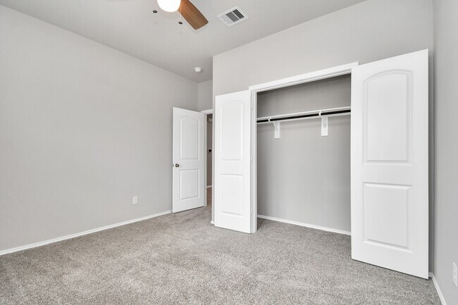 Foto del edificio - 13967 Leigh Lake Ln