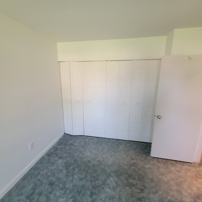 Foto del edificio - 10 Centennial Ridge Dr