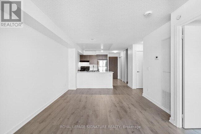 Photo du bâtiment - 8 Trent Ave