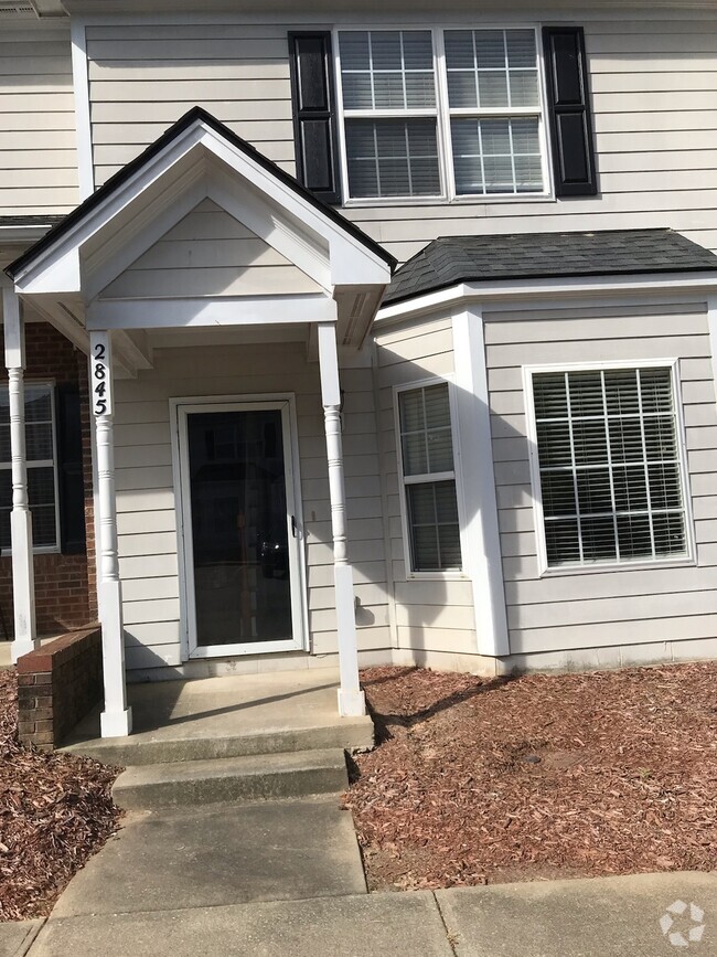 Building Photo - 2845 Bennington Dr