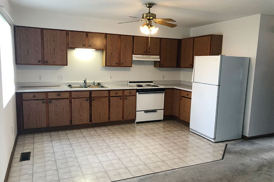 Lotts Landing Senior Apartments Apartments in Carlinville, IL