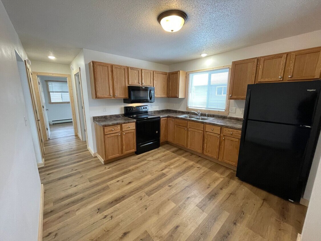 Primary Photo - 3 Bed, 2 Bath in West Fargo with a Bonus R...