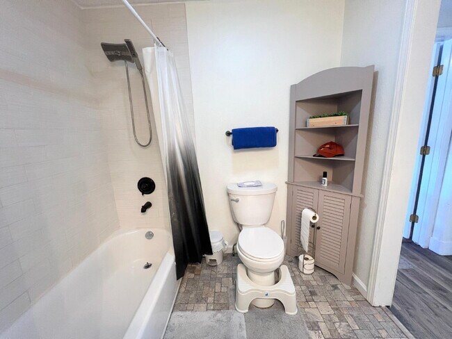 Foto del edificio - Pets Welcome- Charming 2-Bedroom Home with Fenced Yard in Roosevelt