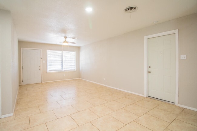 Building Photo - 603 Bangor Ave