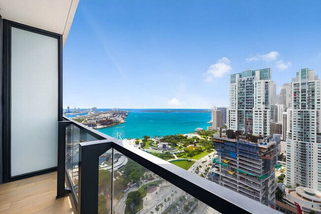 Foto del edificio - 398 NE 5th St