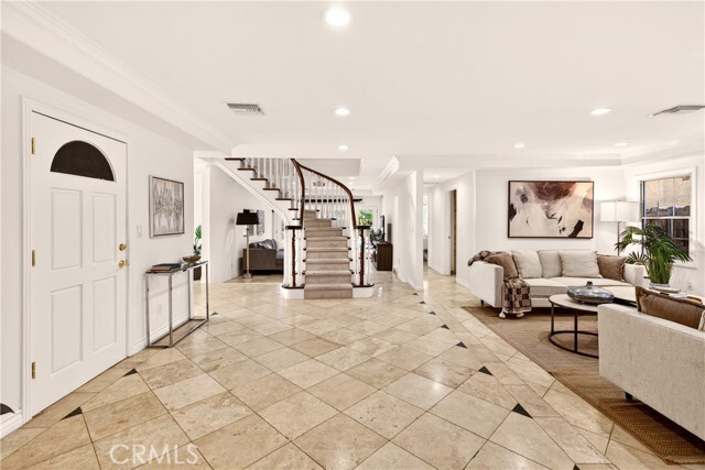 Foto del edificio - 4115 Laurelgrove Ave