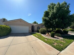 Building Photo - 187 187 N Westridge Dr