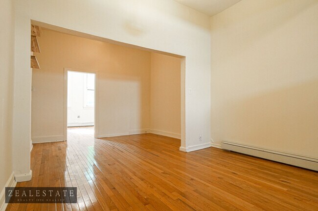 Building Photo - 650 6th Ave