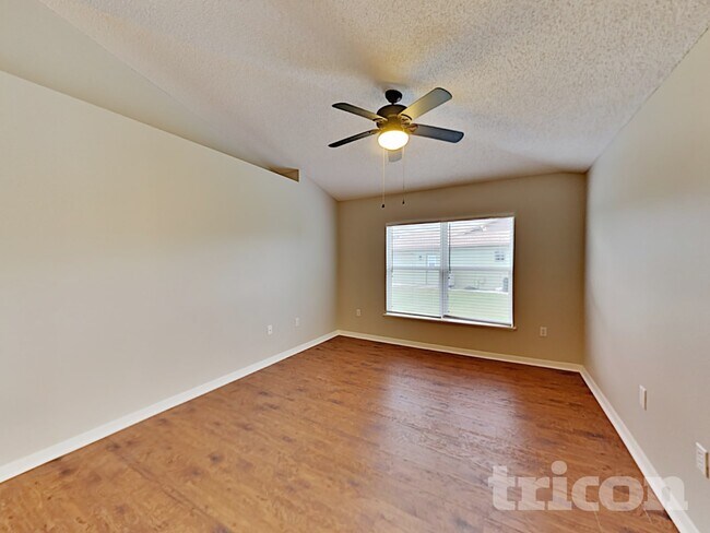 Building Photo - 13389 Dunbar St