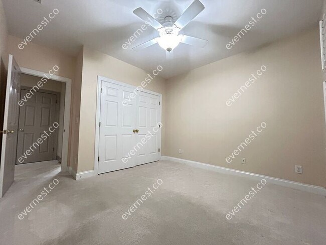 Building Photo - 3006 Riverstone Tr