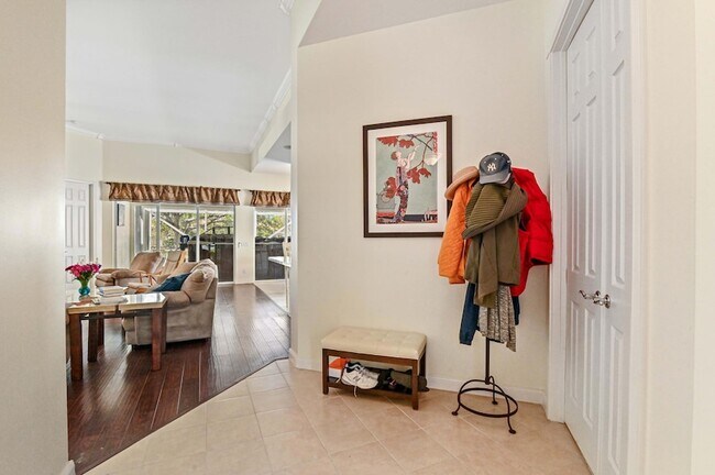 Foto del edificio - 7243 Elkhorn Dr