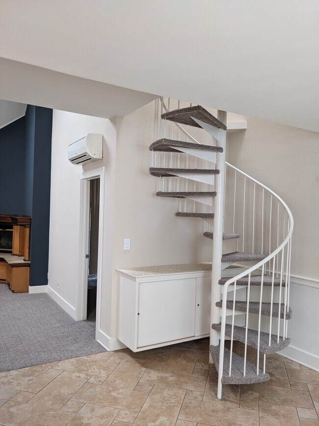 staircase - 1097 Blanche St
