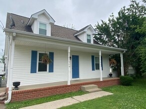 Building Photo - 607 N Greenwood Ext