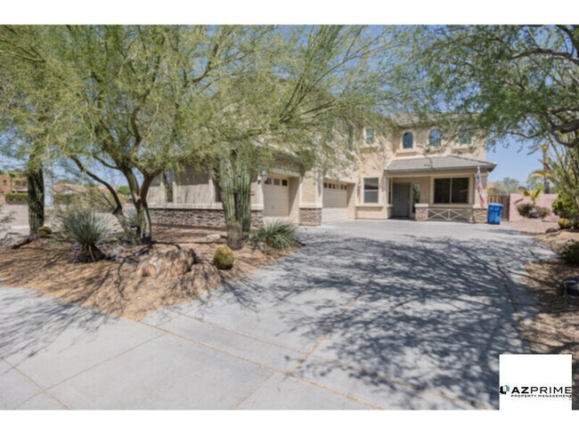 Foto del edificio - Escape to your Oasis in this Exquisite 5/2...