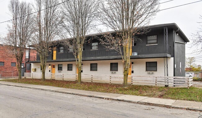 Foto del edificio - 458 Miller Ave