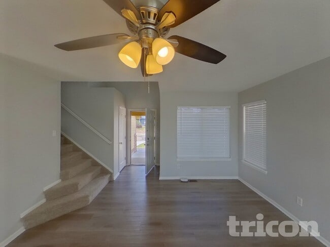 Building Photo - 7335 Dobbs Dr