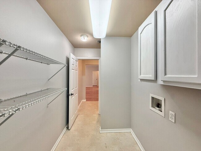 Foto del edificio - Stunning 4 Bedroom in Tyler! Available in ...